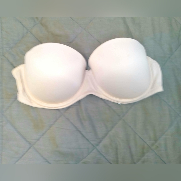 PINK VICTORIA'S SECERT BRA - Picture 1 of 8
